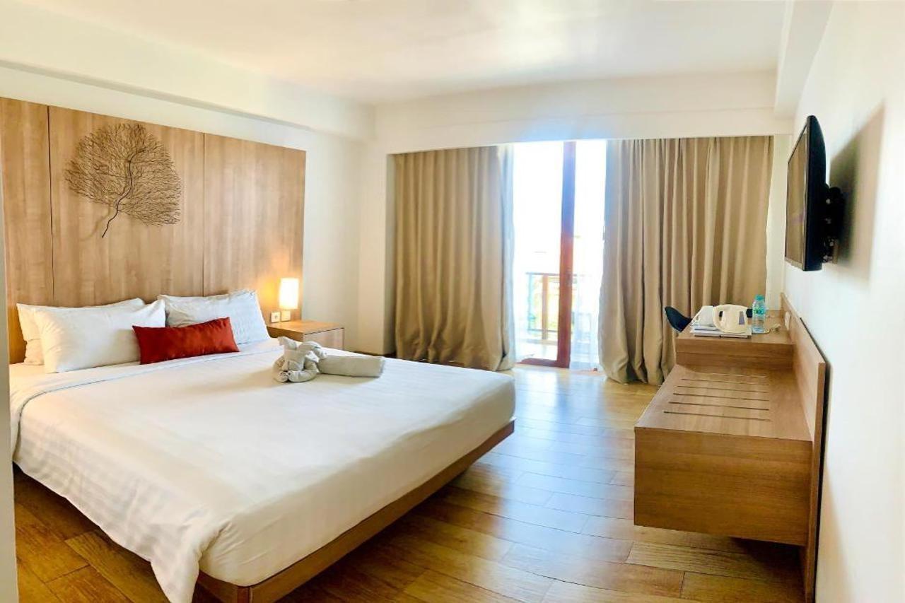 Grand Zuri Kuta Bali Hotel Exterior foto