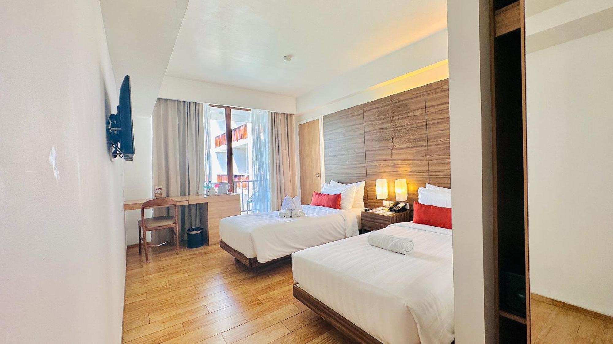 Grand Zuri Kuta Bali Hotel Exterior foto