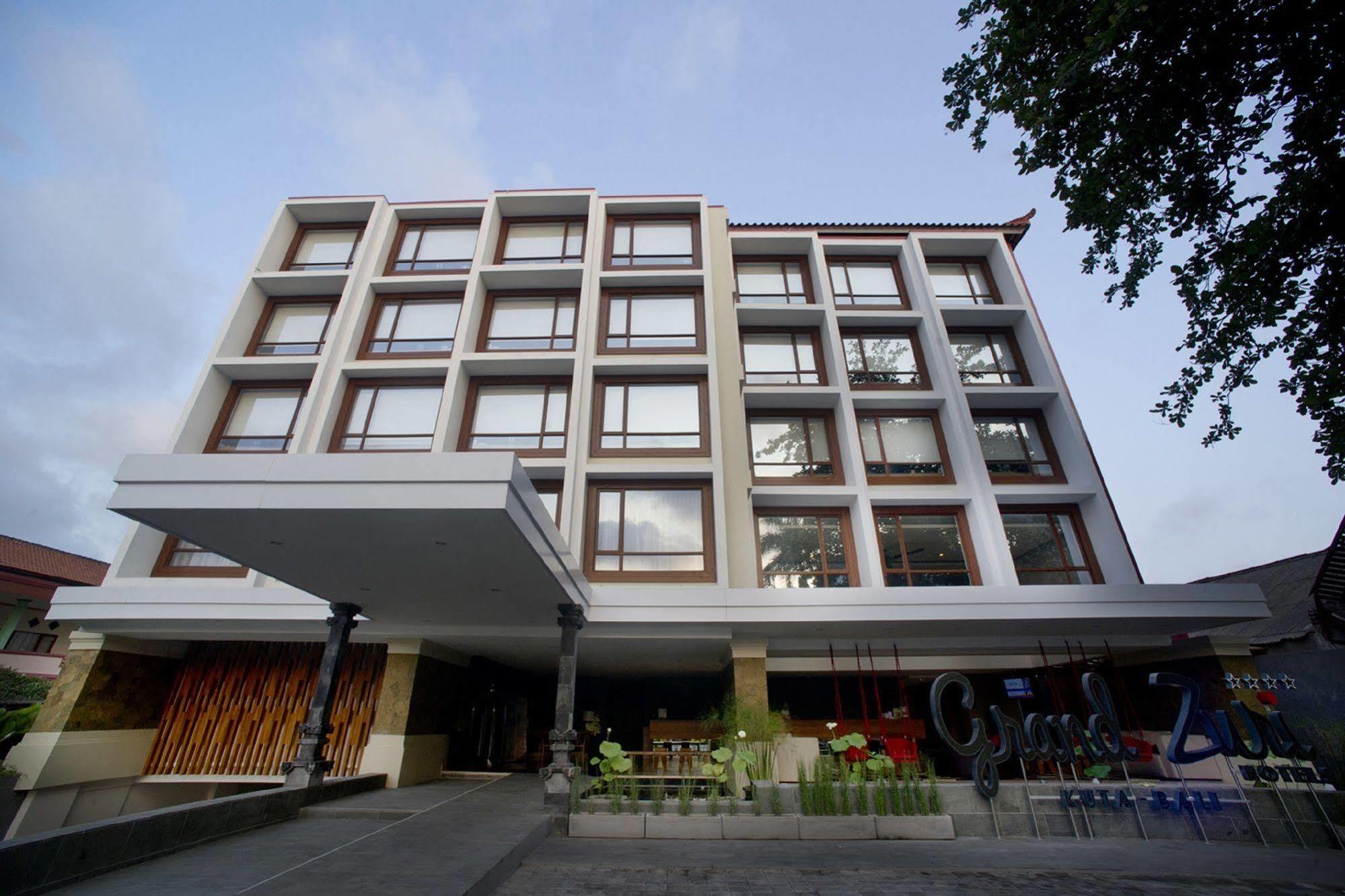 Grand Zuri Kuta Bali Hotel Exterior foto