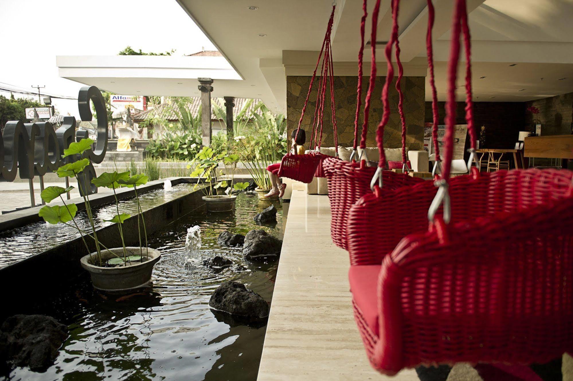Grand Zuri Kuta Bali Hotel Exterior foto